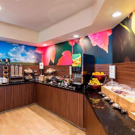 Fairfield Inn And Suites St Petersburg Clearwater Pinellas Park Bagian luar foto