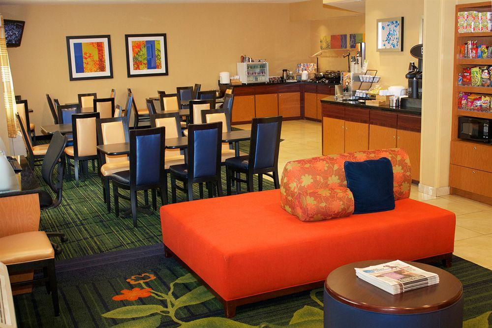 Fairfield Inn And Suites St Petersburg Clearwater Pinellas Park Bagian luar foto