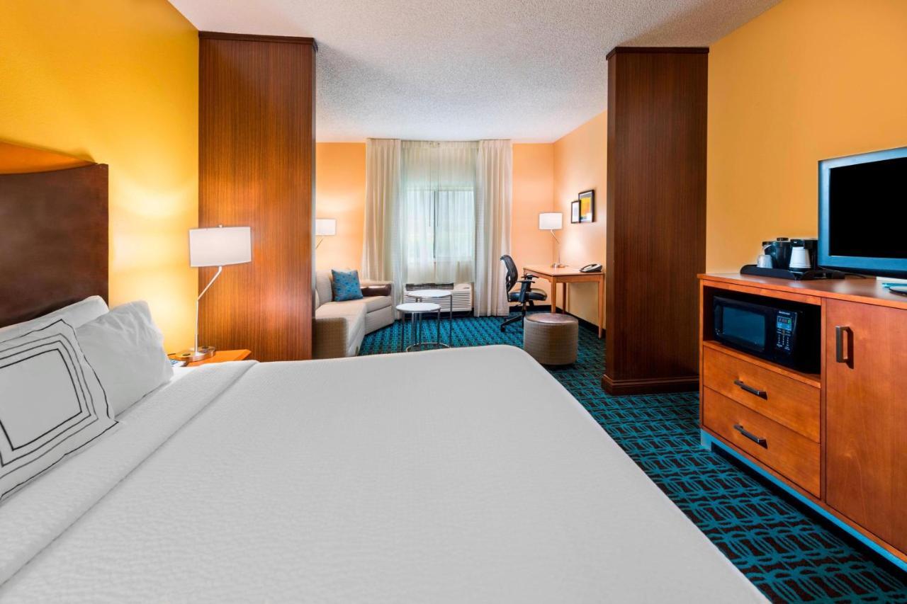 Fairfield Inn And Suites St Petersburg Clearwater Pinellas Park Bagian luar foto