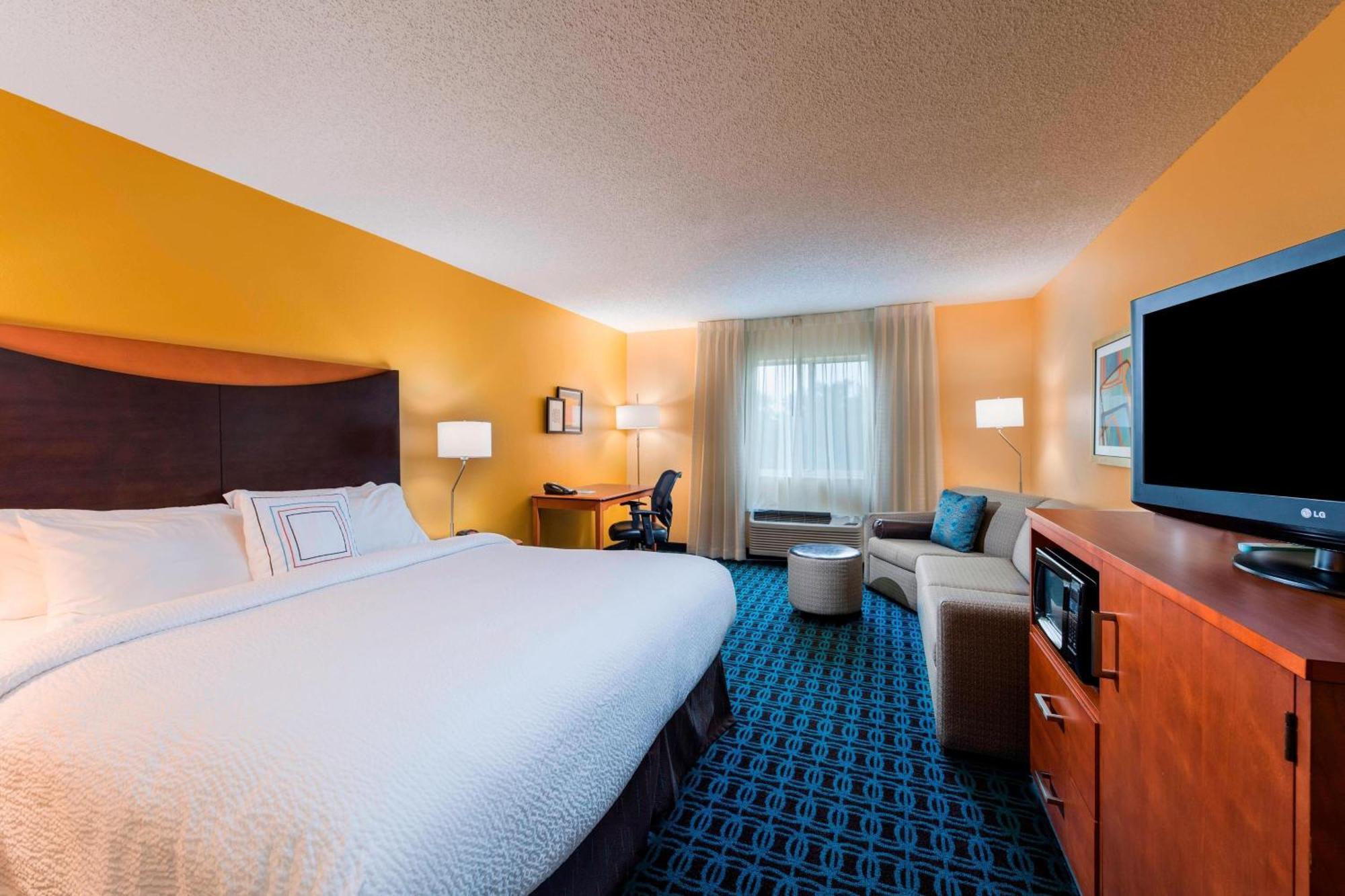 Fairfield Inn And Suites St Petersburg Clearwater Pinellas Park Bagian luar foto