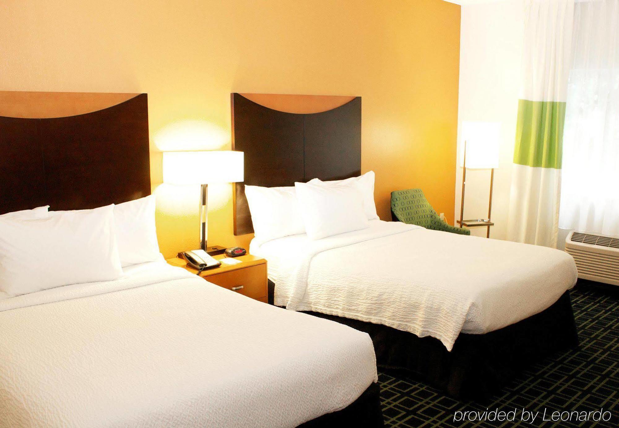 Fairfield Inn And Suites St Petersburg Clearwater Pinellas Park Bagian luar foto